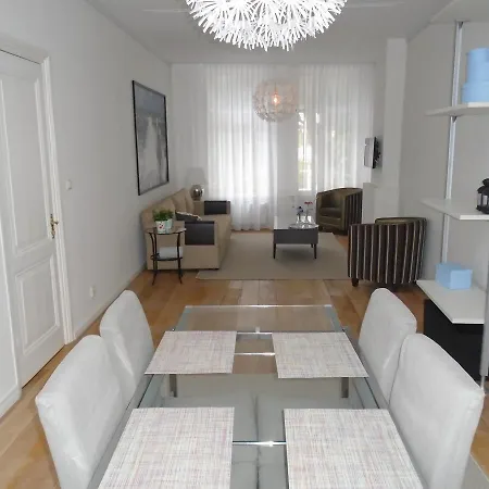 Bella Vista Studio's Apartment